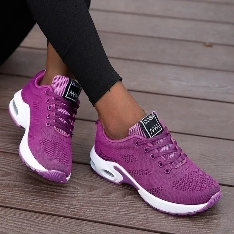 Breathable casual running shoes