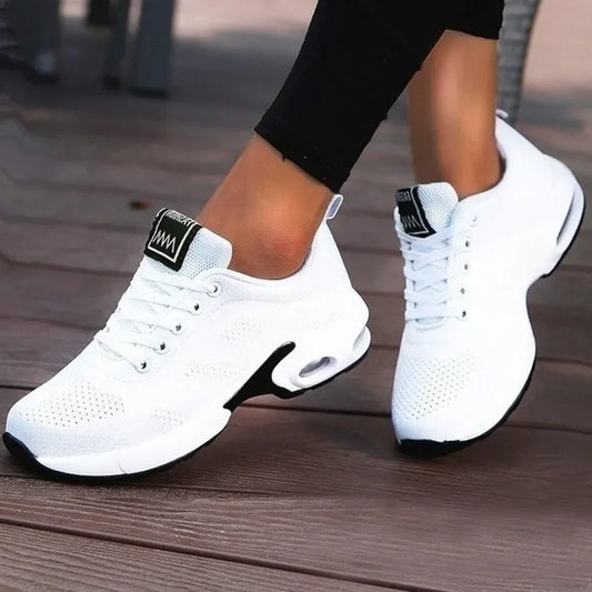 Breathable casual running shoes