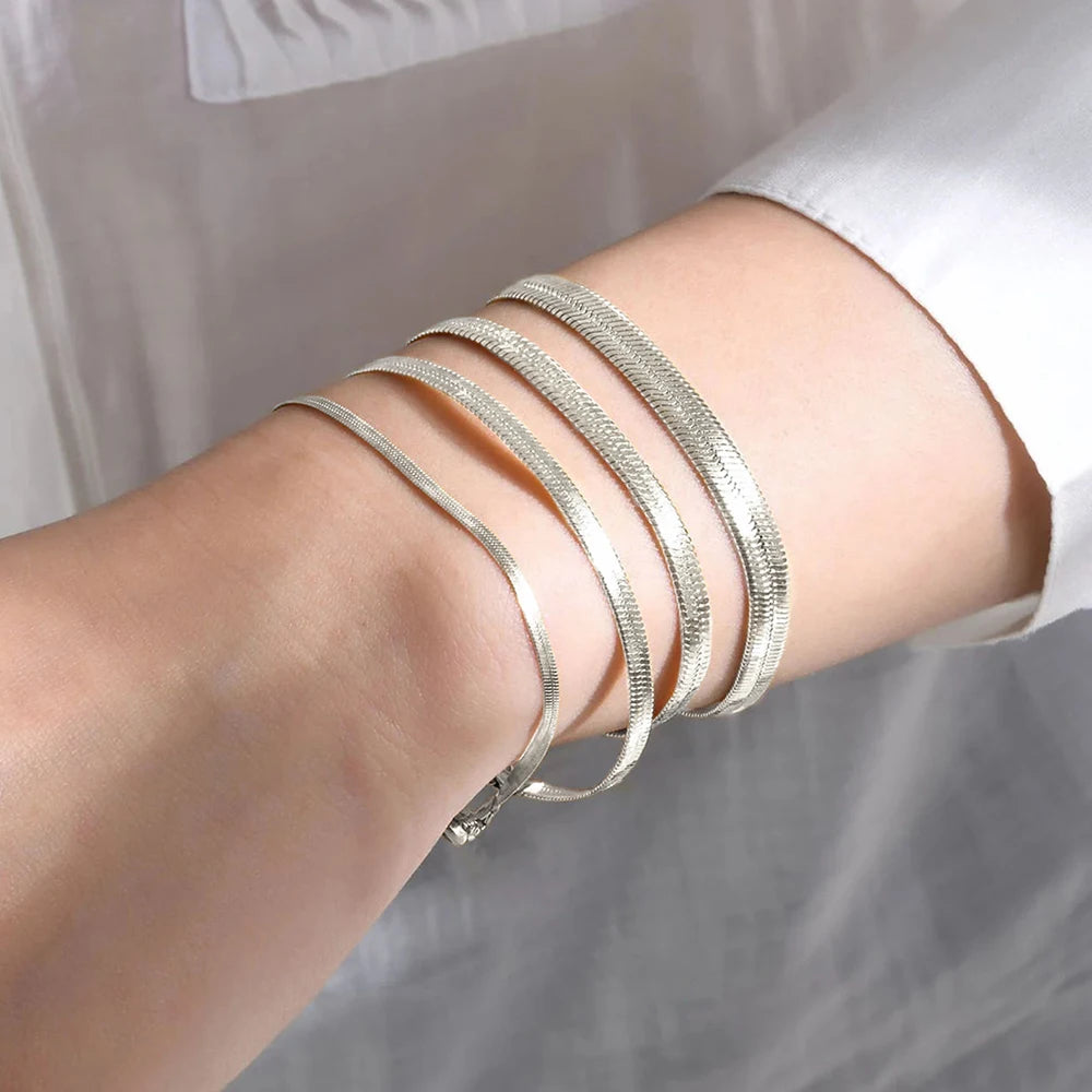 Adjustable bracelet